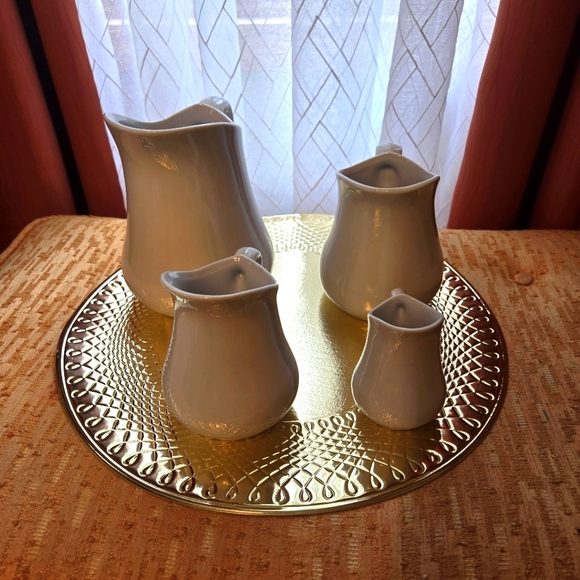 Vintage, Set of 4 BIA, Cordon Bleu Porcelain Pitchers, Made in Brazil - Picture 3 of 6